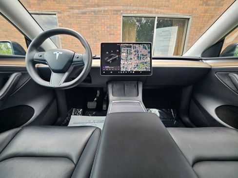 Used 2023 Tesla Model Y Long Range AWD/4WD image 40