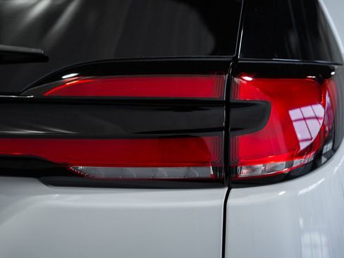 New 2026 Chrysler Pacifica Limited AWD/4WD image 7