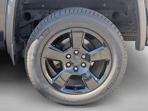 Used 2017 GMC Sierra 1500 SLE w/ Elevation Edition AWD/4WD image 22