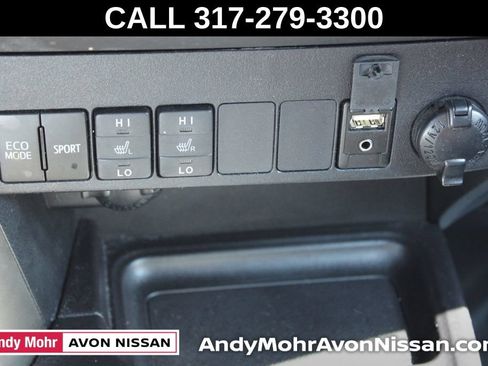 Used 2013 Toyota RAV4 Limited AWD/4WD image 41