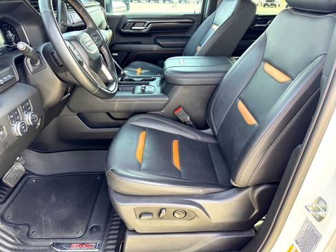 Used 2024 GMC Sierra 2500 AT4 w/ AT4 Premium Plus Package image 12