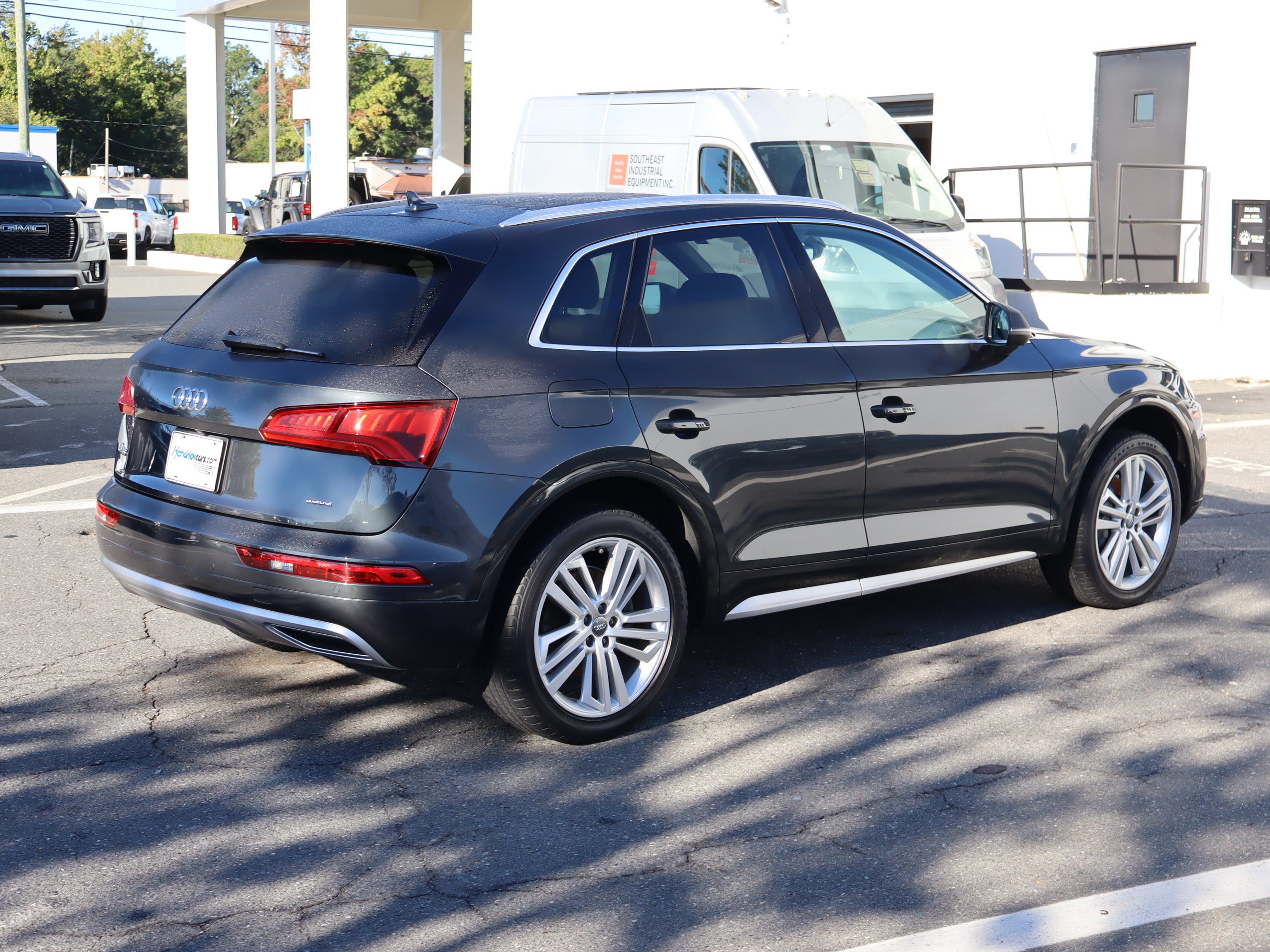 Used 2019 Audi Q5 2.0T Premium Plus w/ Premium Plus Package AWD/4WD image 10