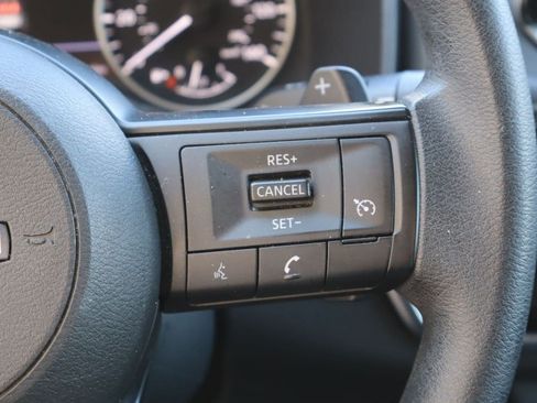 Used 2024 Nissan Rogue S AWD/4WD image 13