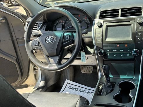 Used 2015 Toyota Camry LE FWD image 14
