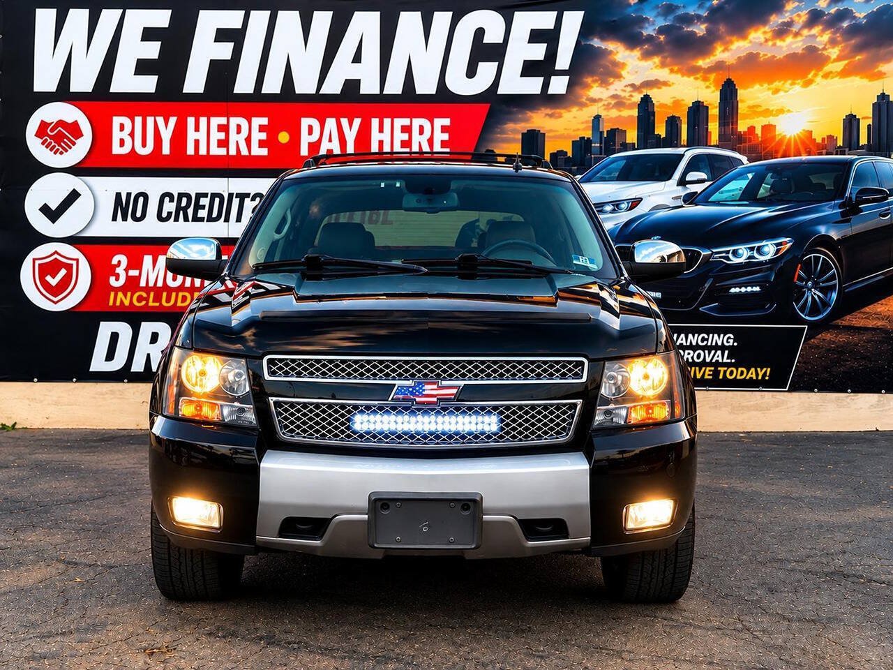 Used 2012 Chevrolet Avalanche LT w/ Suspension Package, Off-Road AWD/4WD image 3