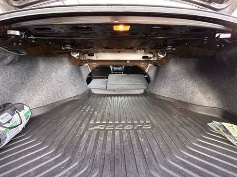 Used 2017 Honda Accord Sport Special Edition image 40