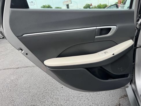 Used 2021 Hyundai Sonata Blue FWD image 17