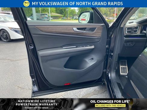 New 2026 Volkswagen Atlas SEL Premium R-Line AWD/4WD image 6