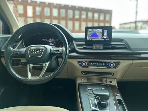 Used 2019 Audi Q5 2.0T Premium AWD/4WD image 18