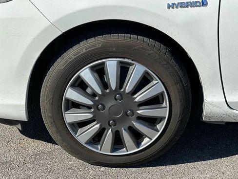 Used 2016 Toyota Prius C Two image 19