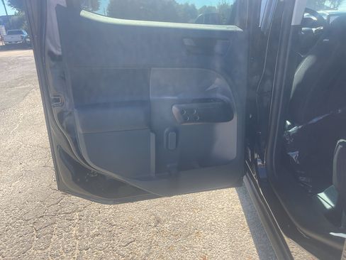 New 2025 Ford Maverick XLT w/ Black Appearance Package image 15