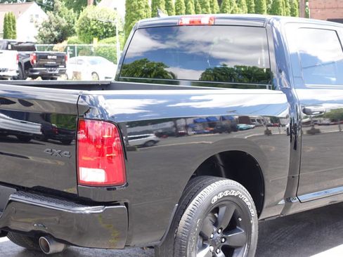 Used 2022 RAM 1500 Classic SLT w/ Electronics Convenience Group AWD/4WD image 13