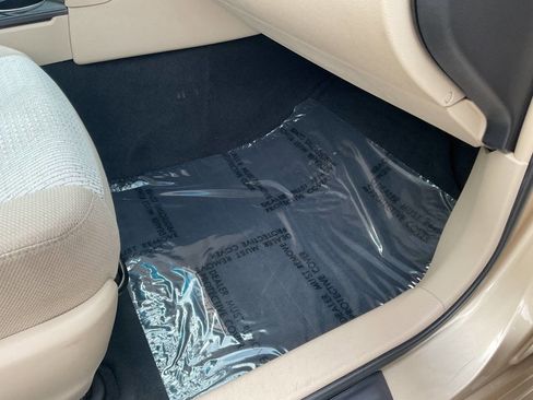 Used 2012 Toyota Camry LE image 36