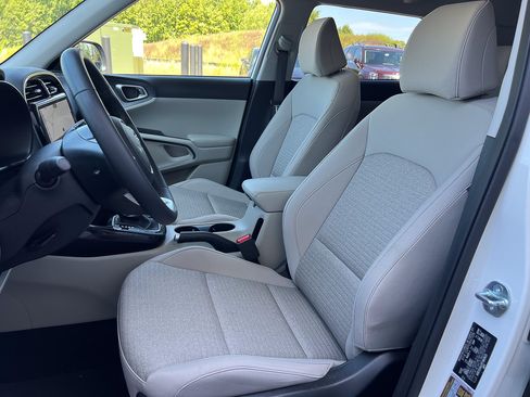 Used 2023 Kia Soul EX FWD image 15