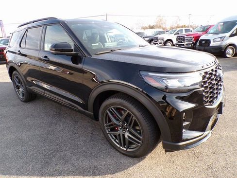 New 2026 Ford Explorer ST w/ Sun And Sound Package image 6