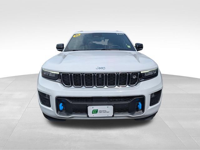Used 2023 Jeep Grand Cherokee Overland w/ Advanced Protech Group III AWD/4WD image 2