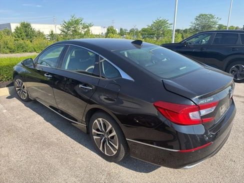 Used 2018 Honda Accord Touring image 5
