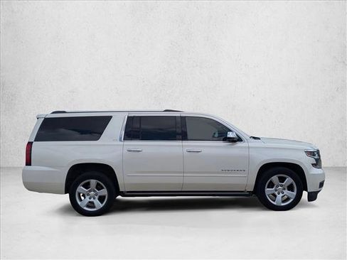 Used 2015 Chevrolet Suburban LTZ image 4