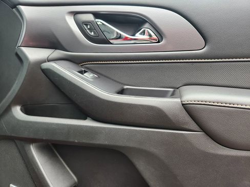 Used 2020 Chevrolet Traverse Premier w/ LPO, Black Accent Package image 19