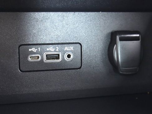 Used 2021 Nissan Sentra SV FWD image 22