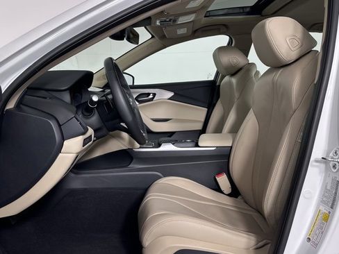 Certified 2025 Acura TLX w/ Technology Package image 16