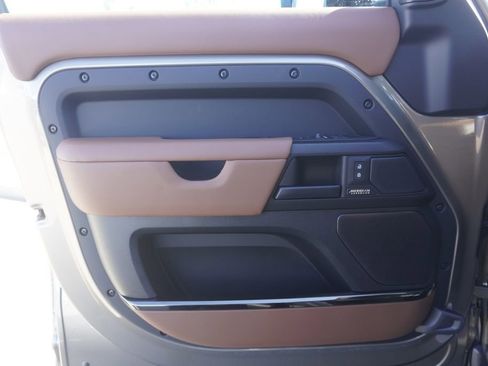 New 2026 Land Rover Defender 110 OCTA image 17