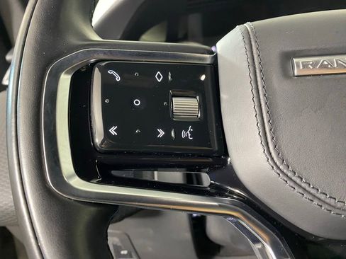 Used 2022 Land Rover Range Rover Velar R-Dynamic S image 18