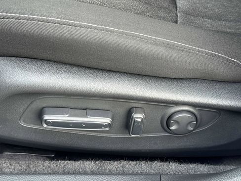 Certified 2023 Honda Accord EX image 19