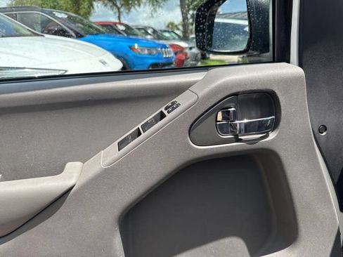 Used 2019 Nissan Frontier SV RWD image 26