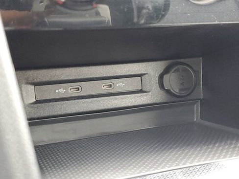 Certified 2025 Volkswagen Taos S FWD image 22