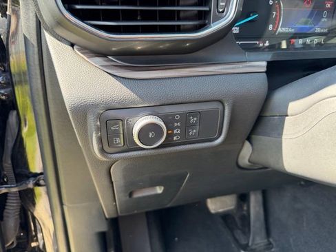 Used 2022 Ford Explorer Limited AWD/4WD image 17
