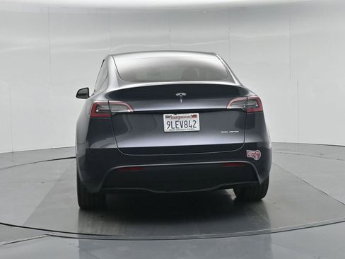 Used 2024 Tesla Model Y Long Range image 25