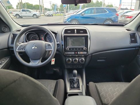 Used 2020 Mitsubishi Outlander Sport ES FWD image 11