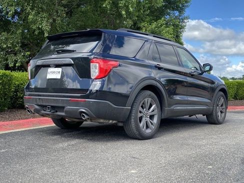Used 2021 Ford Explorer XLT w/ Equipment Group 202A RWD image 10