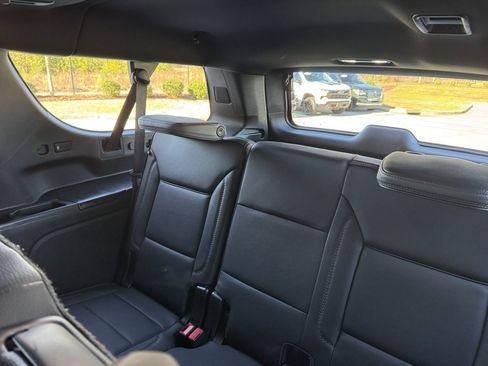 Used 2024 GMC Yukon XL Denali image 29