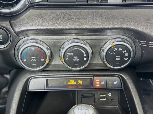 Used 2021 MAZDA MX-5 Miata Grand Touring image 17