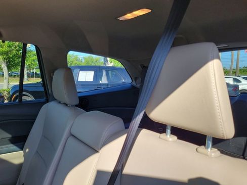 Certified 2018 Honda Pilot Touring image 16