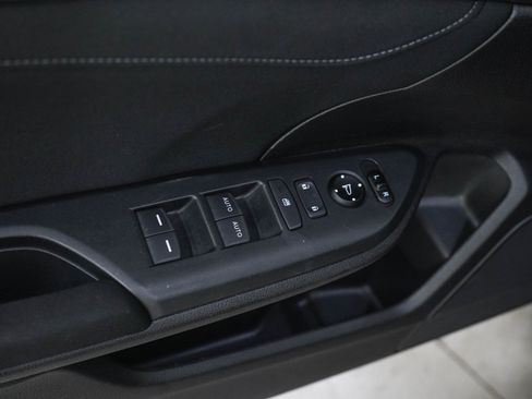 Used 2020 Honda Civic EX image 19