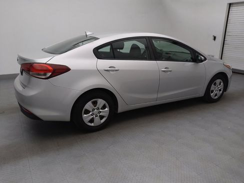 Used 2018 Kia Forte LX w/ LX Rear Camera Package image 10