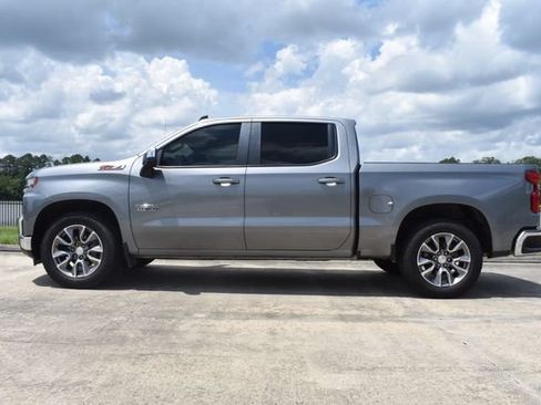 Used 2021 Chevrolet Silverado 1500 LT w/ Z71 Off-Road Package AWD/4WD image 3
