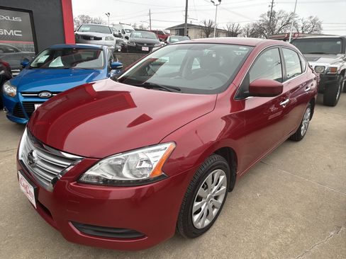 Used 2013 Nissan Sentra SV image 1