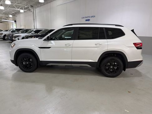 New 2026 Volkswagen Atlas Peak Edition AWD/4WD image 5