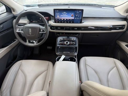 Certified 2022 Lincoln Nautilus FWD w/ Premium Package image 27