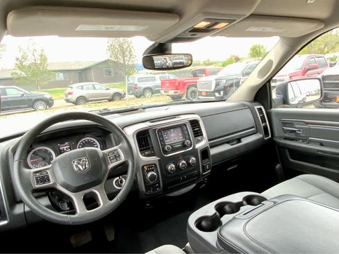 Used 2023 RAM 1500 Classic SLT AWD/4WD image 33