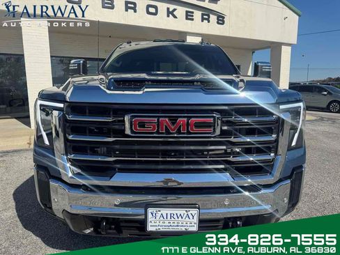 Used 2024 GMC Sierra 2500 SLT w/ SLT Premium Package image 3