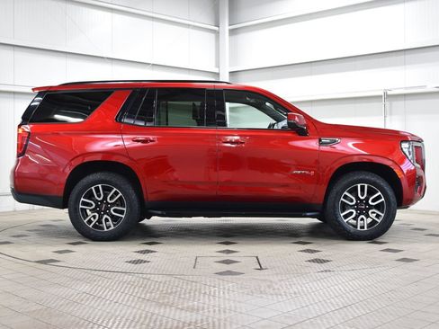Used 2024 GMC Yukon AT4 AWD/4WD image 9