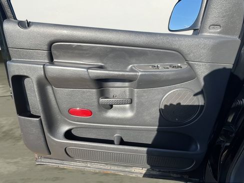 Used 2004 Dodge Ram 1500 Truck SLT w/ Sport Appearance Group AWD/4WD image 16