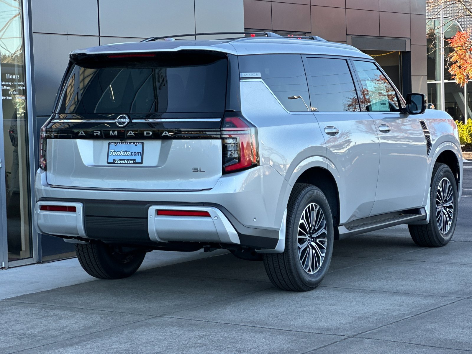 New 2026 Nissan Armada SL w/ Captain's Chari Seat Package AWD/4WD image 4