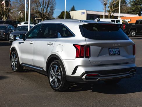 Used 2023 Kia Sorento EX image 9