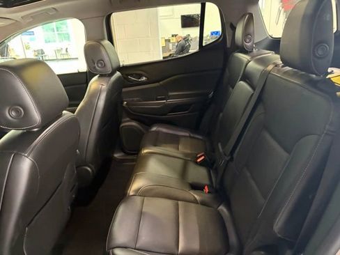 Used 2017 GMC Acadia SLT FWD image 12